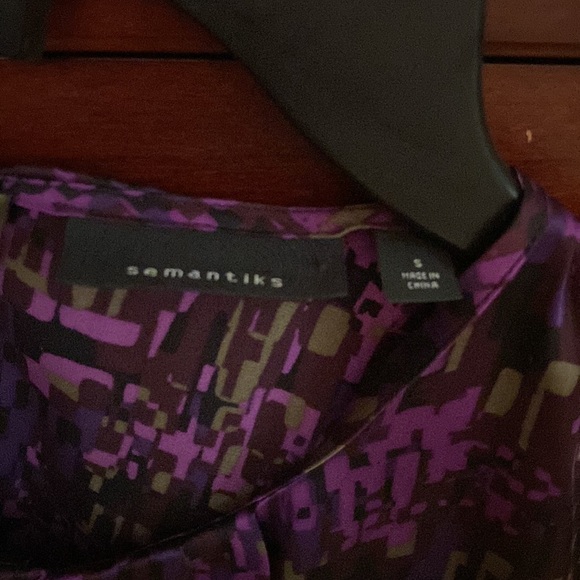 Two women’s shells - Picture 5 of 7